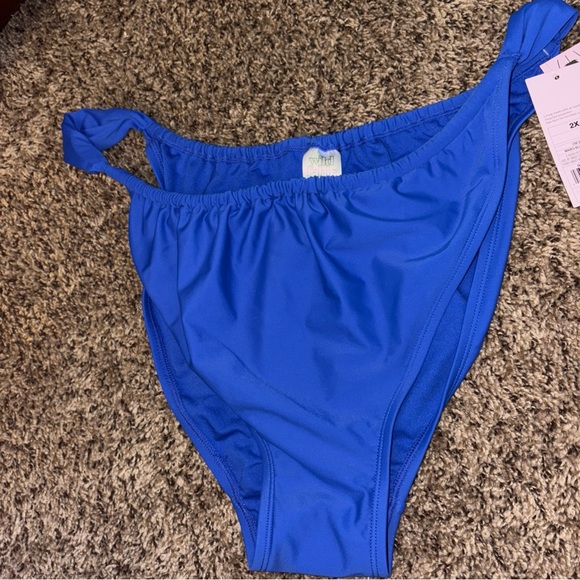 Wild Fable Blue Ruched Bikini - Picture 5 of 9